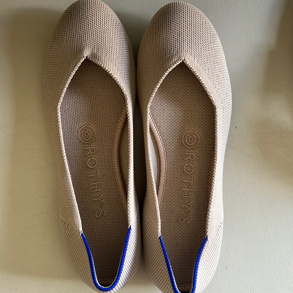 Rothy’s Round Toe - Nude/Tan Size 6